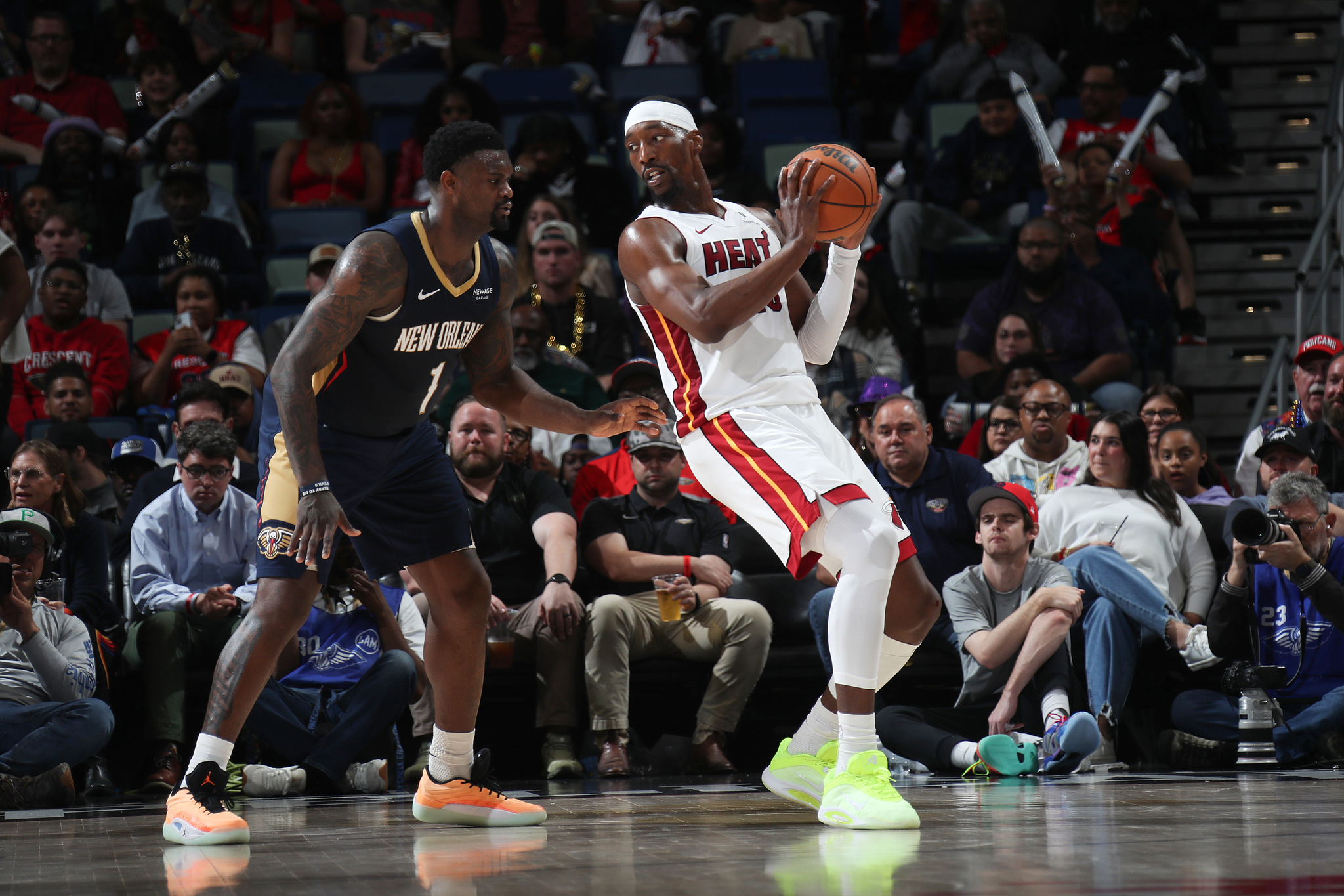 足球免费在线直播-阿德巴约27+14锡安25+4 热火力擒鹈鹕