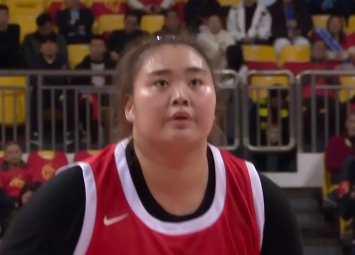 足球直播178体育直播-女篮险胜巴西！王思雨+刘禹彤轰30分，张子宇统治篮下，众人打铁|加时赛|比赛|张曼曼|国家队|热身赛_新浪体育_新浪新闻