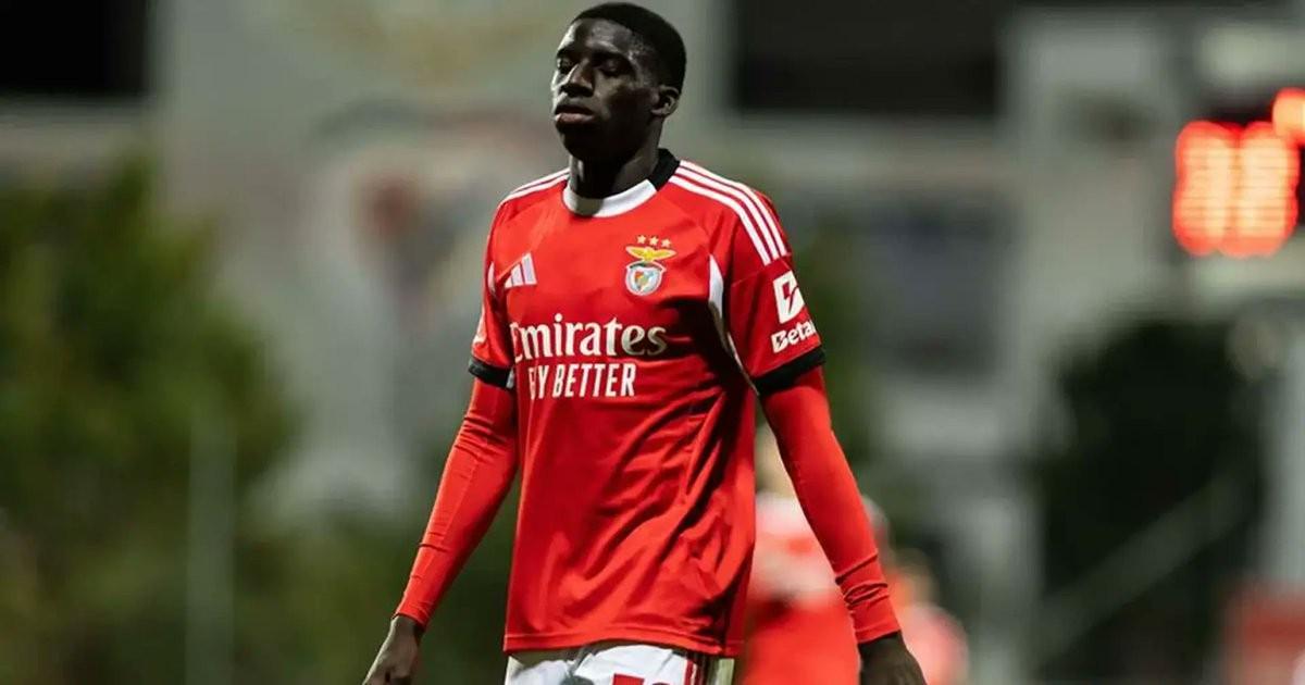 足球免费在线直播-德天空：拜仁正在关注本菲卡17岁的右后卫班加基